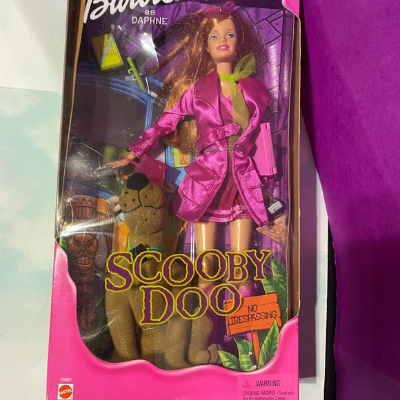 BARBIE AS DAPHNE COLLECTABLE DOLL & SCOOBY DOO VINTAGE 2001 MATTEL ORIGINAL BOX - Picture 3 of 13